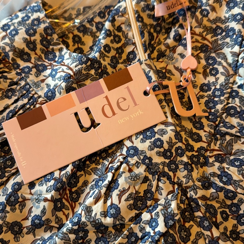 NWT Ruffle Top - Picture 5 of 7